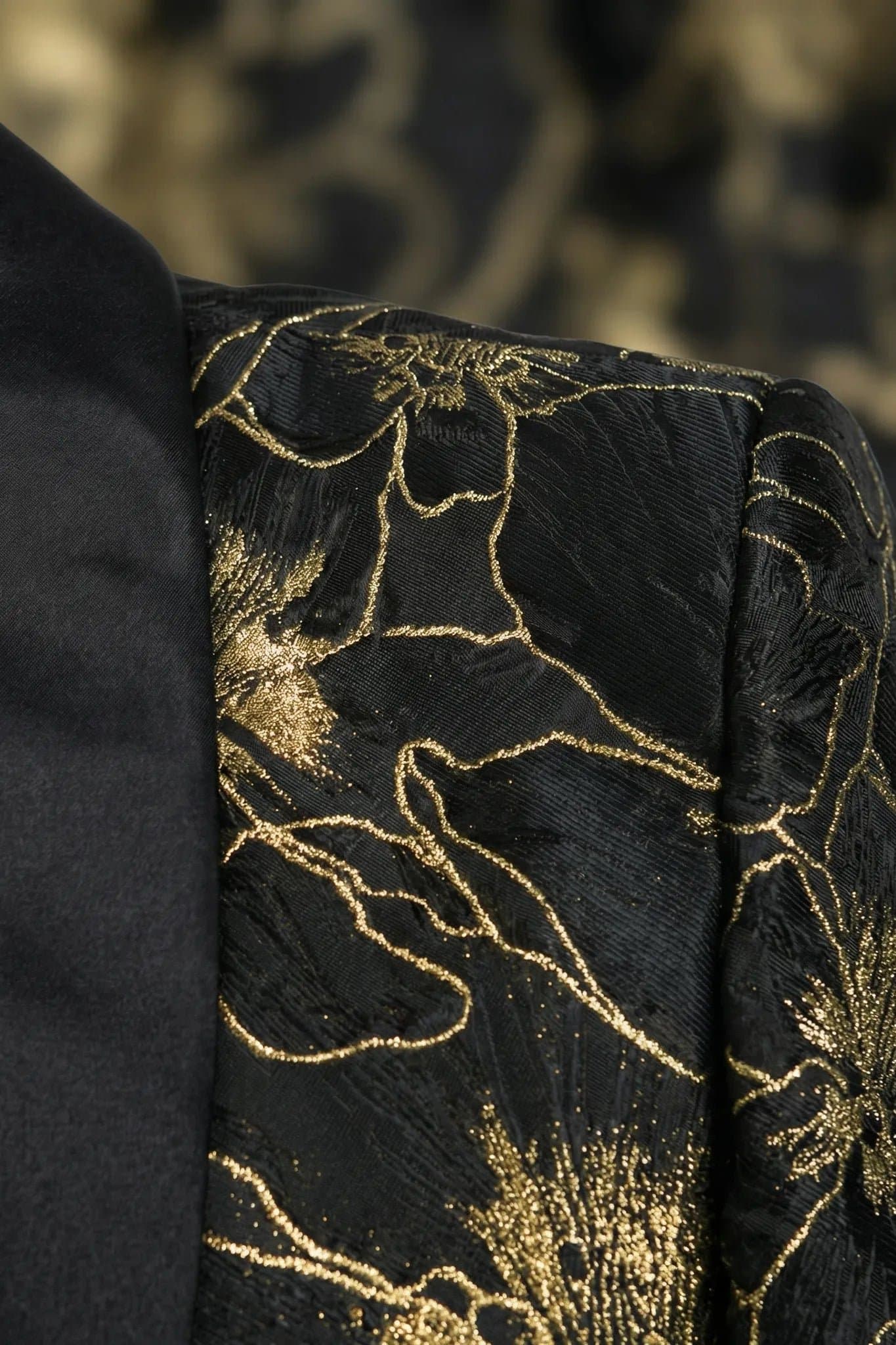 Obsidian Opus Black Floral Jacquard Shawl Collar Tuxedo 3-Piece Suit 34R-54R